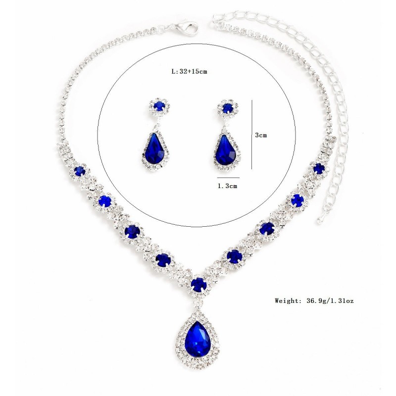 Ethereal Touch Elegant Jewelry Set, Dazzling Crystal Earrings and Necklace for Timeless Sophistication and Grace