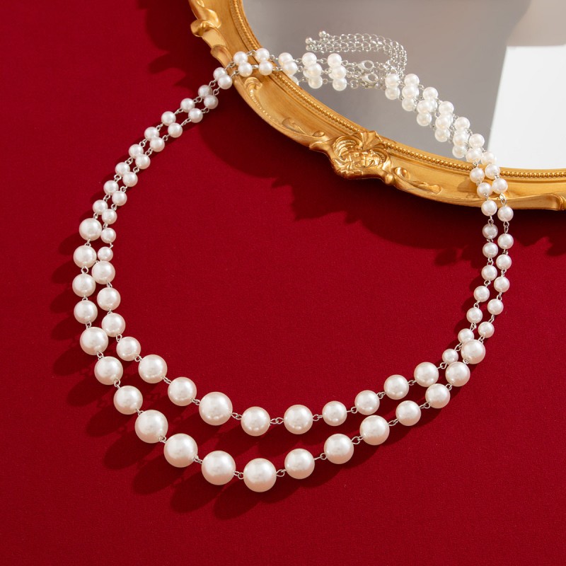 Elegant Jewelry Featuring Dual Lustrous Pearls and Delicate Clavicle Chain, Perfect for Adding Timeless Sophistication to Any Look