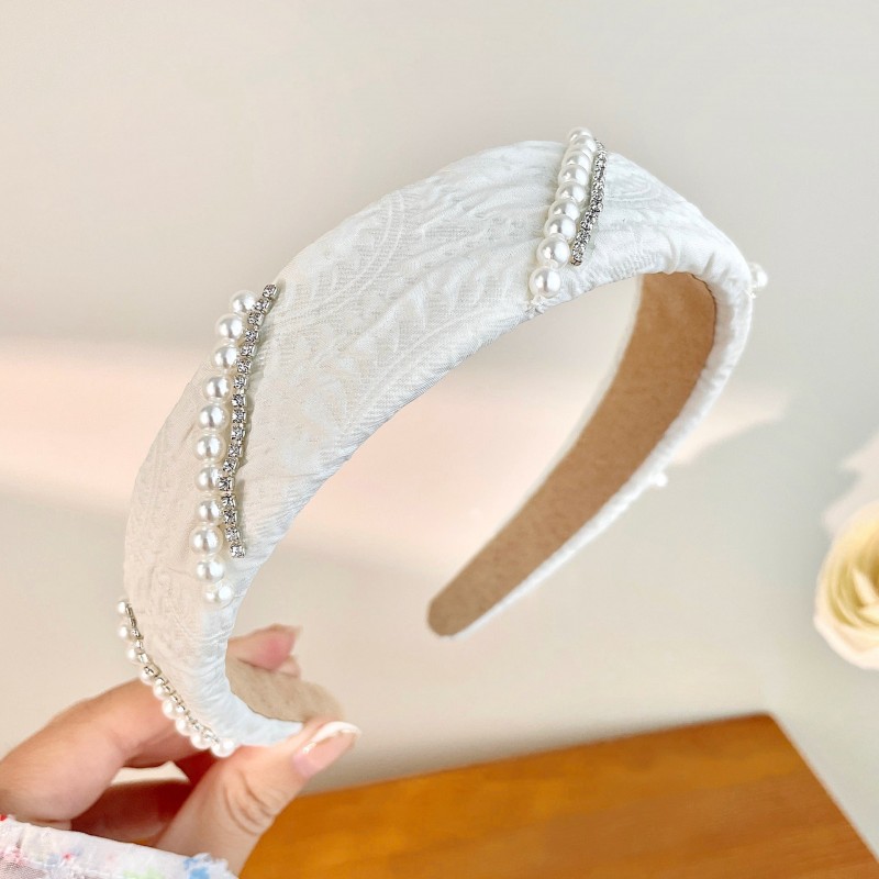 Mesh Pearl Small Flower Hair Bands, Beautifully Crafted with Pearl Embellishments and Small Floral Design for a Graceful, Elegant Style