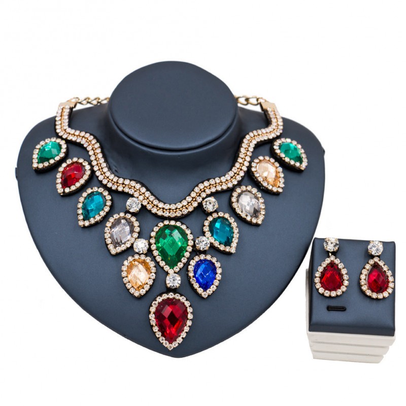 Colorful Exaggerated Statement Necklace – Bold, Vibrant Jewelry for a Fashion-Forward Look