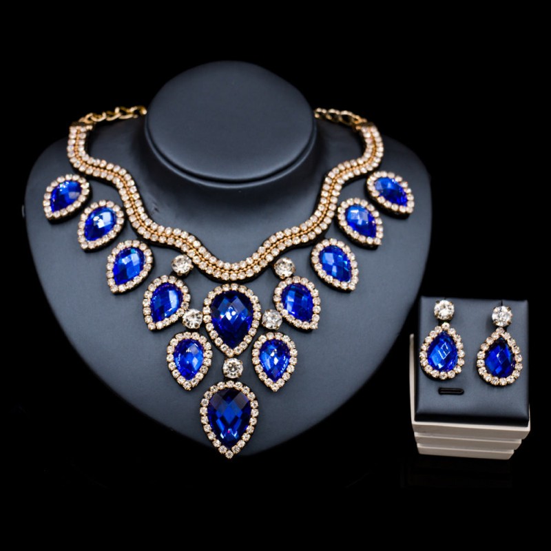 Colorful Exaggerated Statement Necklace – Bold, Vibrant Jewelry for a Fashion-Forward Look