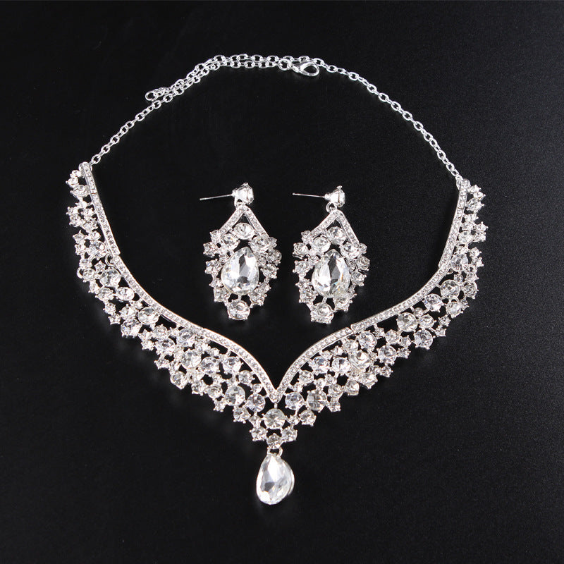 Gleam Charm Earrings and Necklace Set, Radiant Design with Sparkling Crystals for a Timeless and Elegant