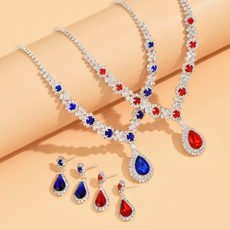 Ethereal Touch Elegant Jewelry Set, Dazzling Crystal Earrings and Necklace for Timeless Sophistication and Grace