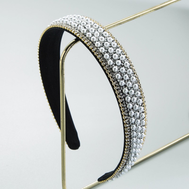 Non-slip Stone Headband, Elegant Design with Smooth Stones for a Secure Fit and Chic Look That Stays in Place