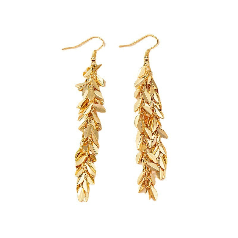 Chic Alloy Leaf-Shaped Earrings Stylish Geometric Design with Nature-Inspired Leaf Details Perfect for Casual and Formal Wear