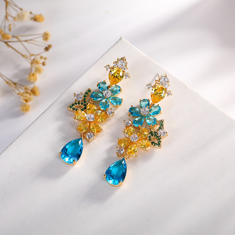 Flower Waterdrop Earrings, Delicate Floral Design with Dazzling Waterdrop Pendants for a Soft and Sophisticated Style